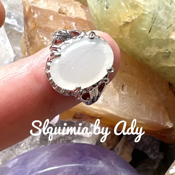 Trinity white jade silver gem ring - Picture 2 of 3